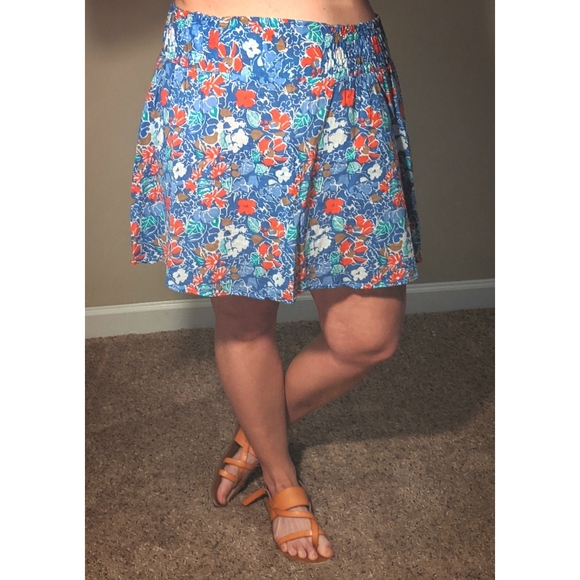 Forever 21 Dresses & Skirts - Women's Floral Flowy Skirt